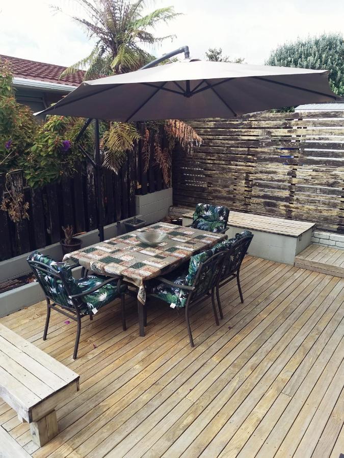 Glamis Ave Shared Home B&B New Plymouth Bagian luar foto