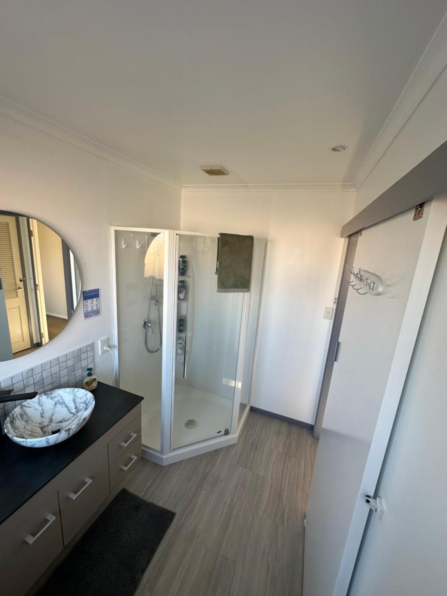 Glamis Ave Shared Home B&B New Plymouth Bagian luar foto