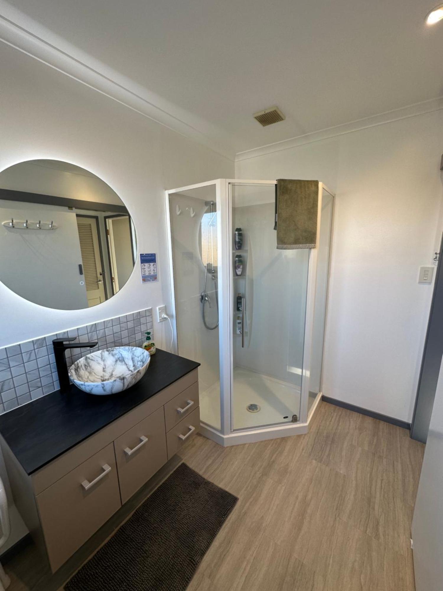 Glamis Ave Shared Home B&B New Plymouth Bagian luar foto