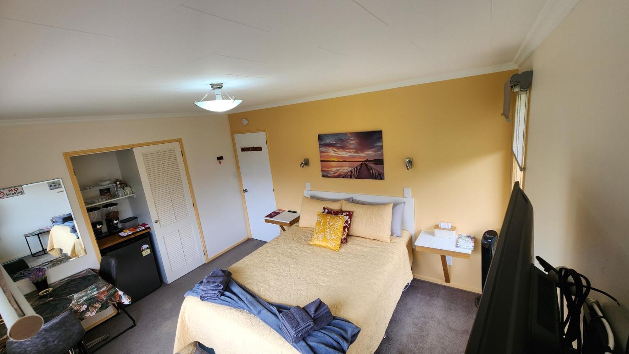 Glamis Ave Shared Home B&B New Plymouth Bagian luar foto