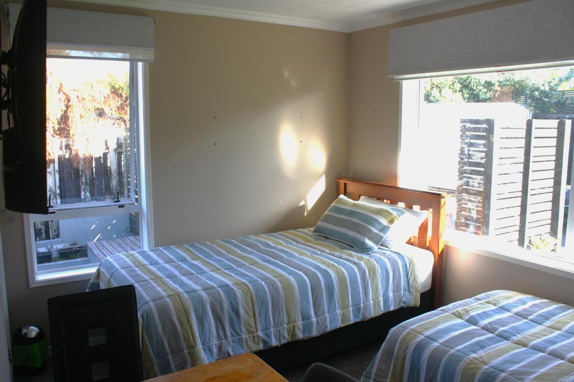 Glamis Ave Shared Home B&B New Plymouth Bagian luar foto